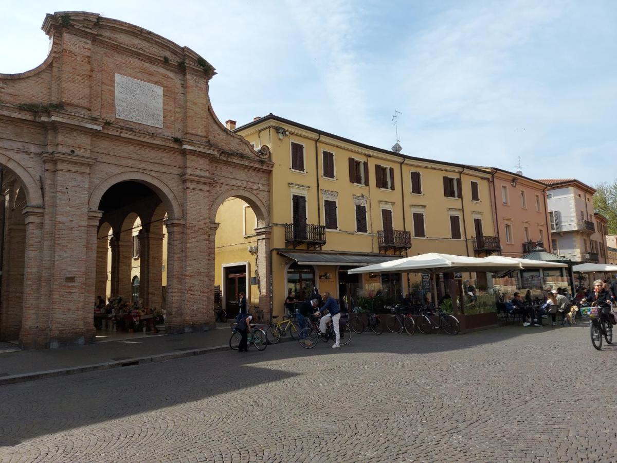 Appartamento In Piazza Cavour Centro Storico 里米尼 外观 照片