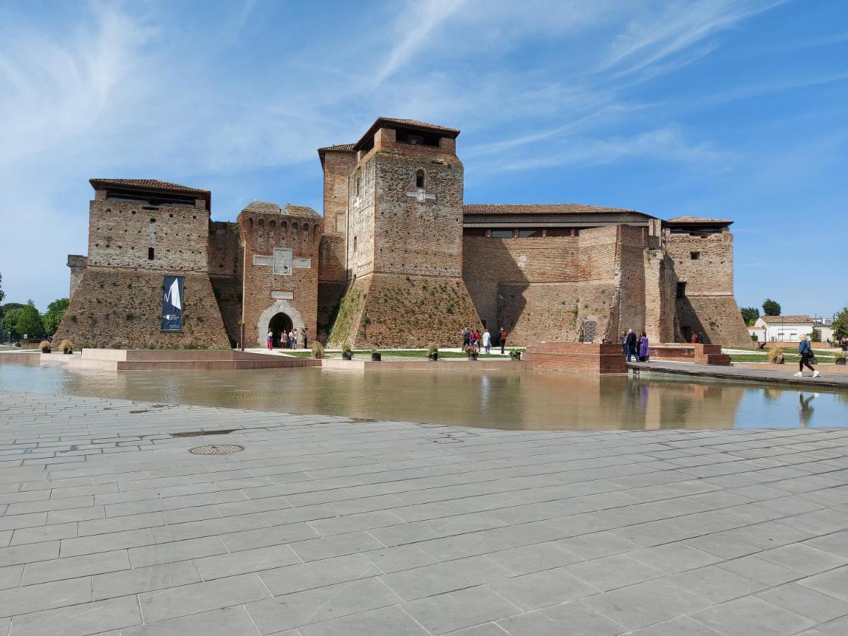 Appartamento In Piazza Cavour Centro Storico 里米尼 外观 照片